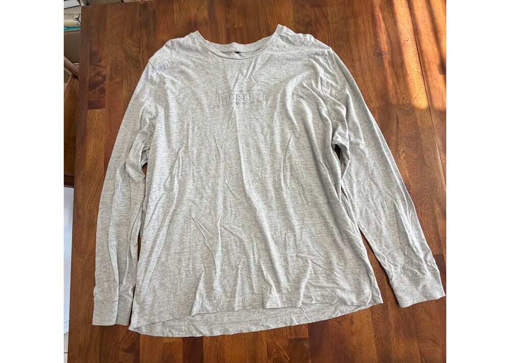 Hurley Men’s XL Gray Long Sleeve T Shirt Embroidered Logo Casual Skate Surf